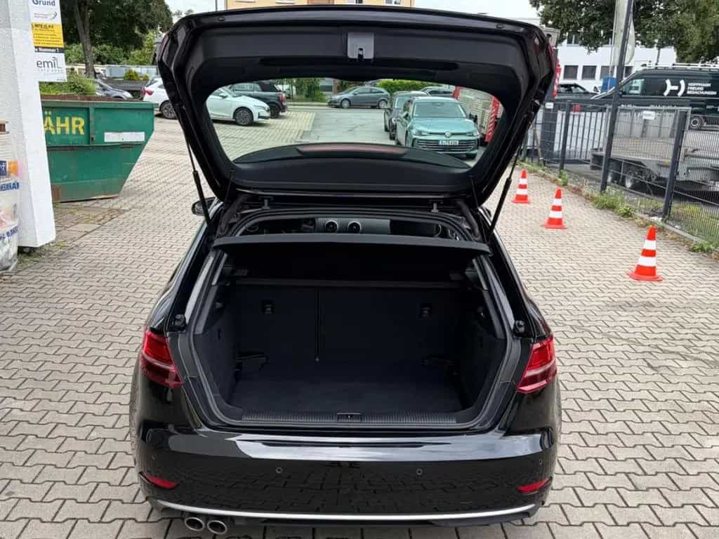 Audi A3 Sportback 35 TFSI sport Navi Xenon Klimaaut 11/2018-photo-14
