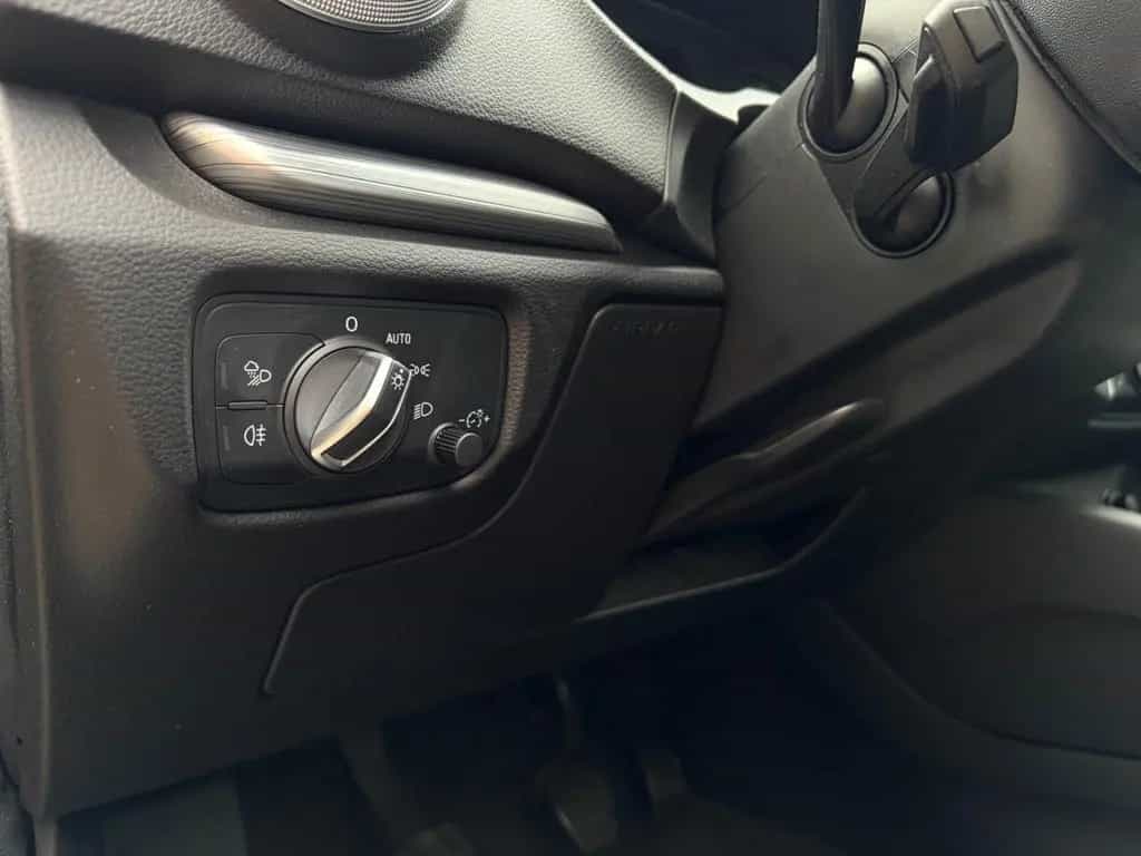 Audi A3 Sportback 35 TFSI sport Navi Xenon Klimaaut 11/2018-photo-20