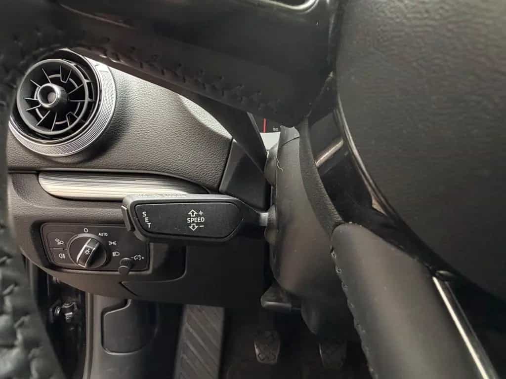 Audi A3 Sportback 35 TFSI sport Navi Xenon Klimaaut 11/2018-photo-24