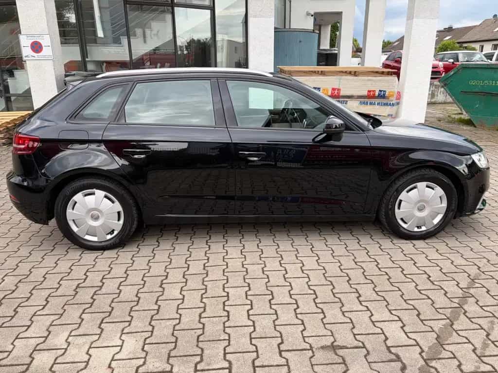 Audi A3 Sportback 35 TFSI sport Navi Xenon Klimaaut 11/2018-photo-3