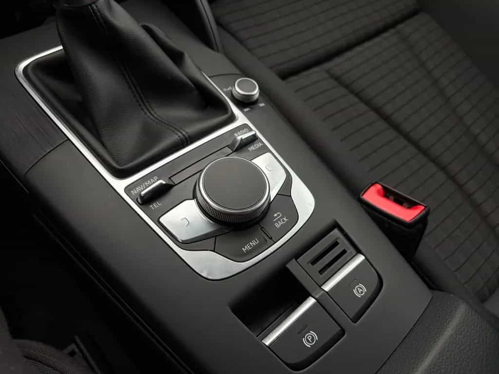 Audi A3 Sportback 35 TFSI sport Navi Xenon Klimaaut 11/2018-photo-37