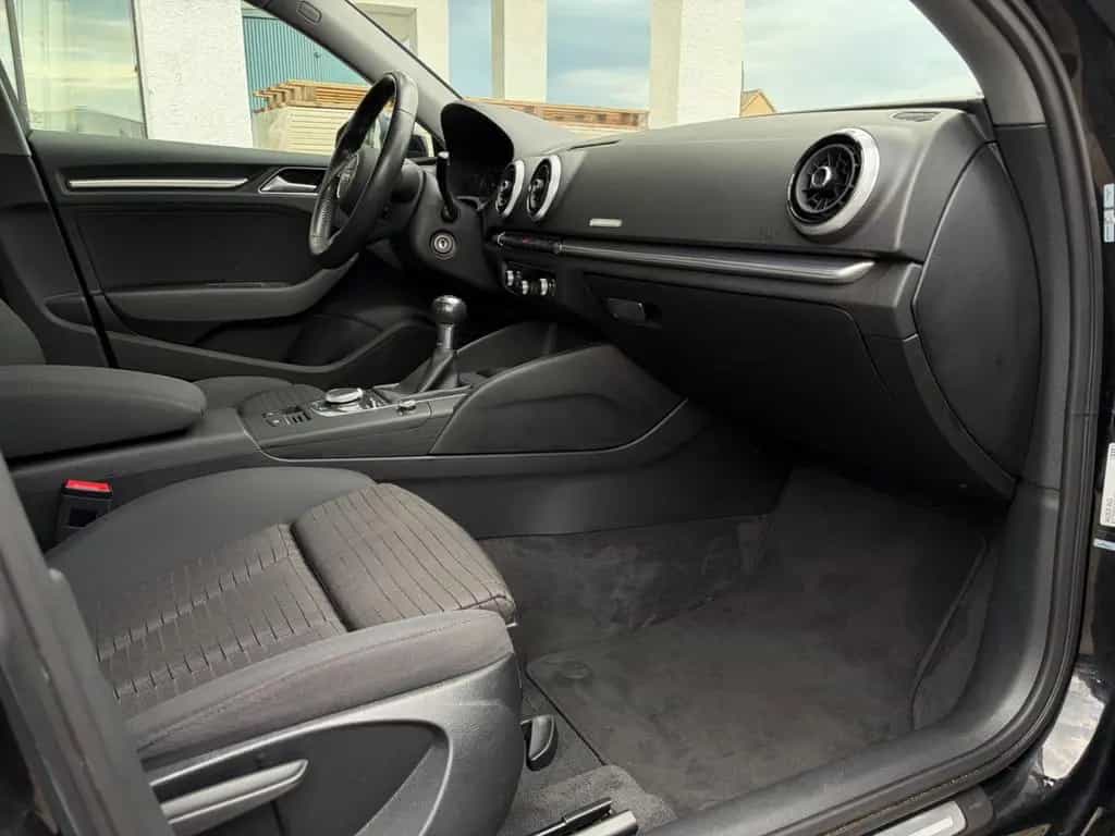 Audi A3 Sportback 35 TFSI sport Navi Xenon Klimaaut 11/2018-photo-39