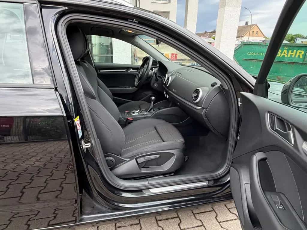 Audi A3 Sportback 35 TFSI sport Navi Xenon Klimaaut 11/2018-photo-41