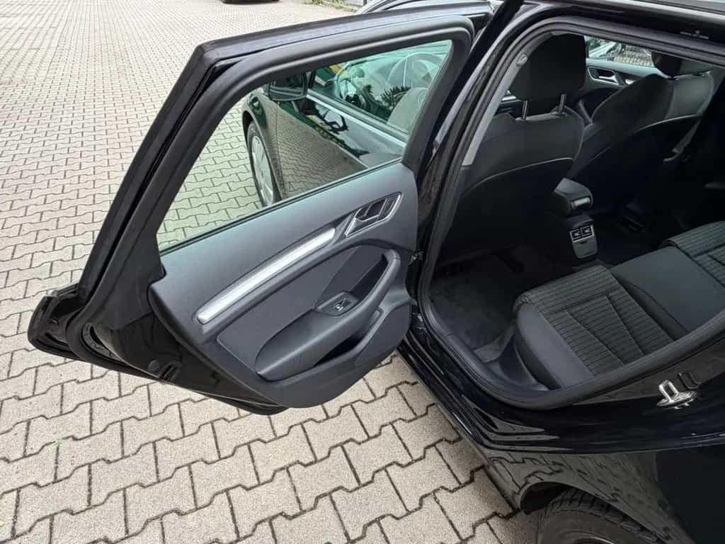 Audi A3 Sportback 35 TFSI sport Navi Xenon Klimaaut 11/2018-photo-44