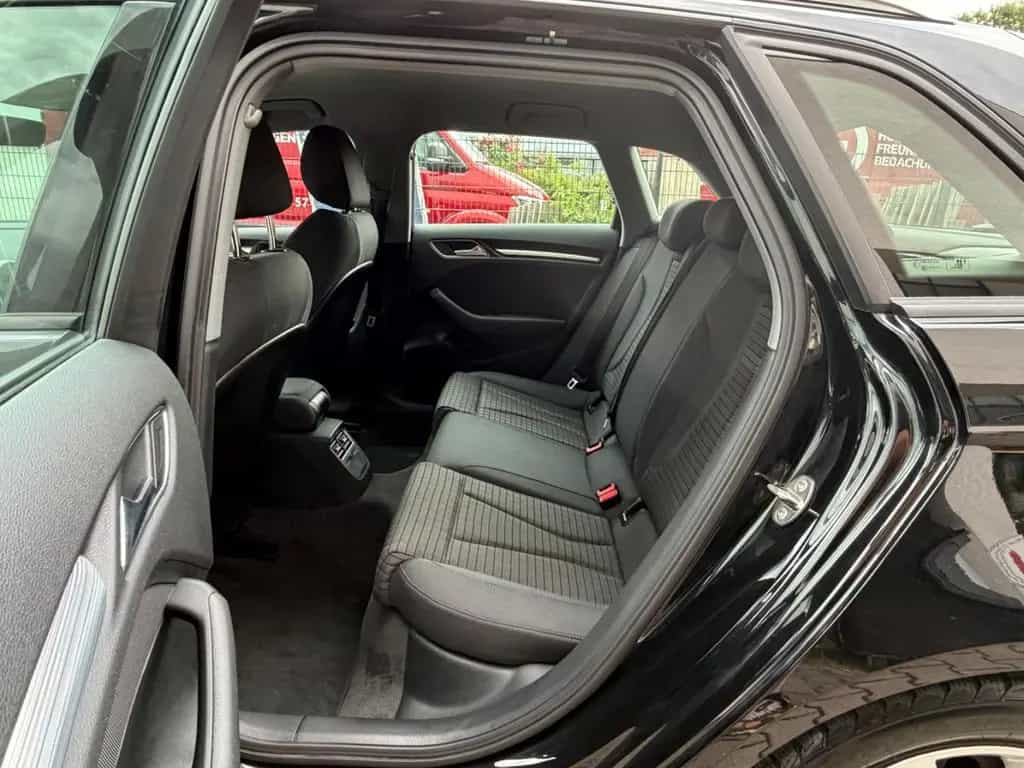 Audi A3 Sportback 35 TFSI sport Navi Xenon Klimaaut 11/2018-photo-46