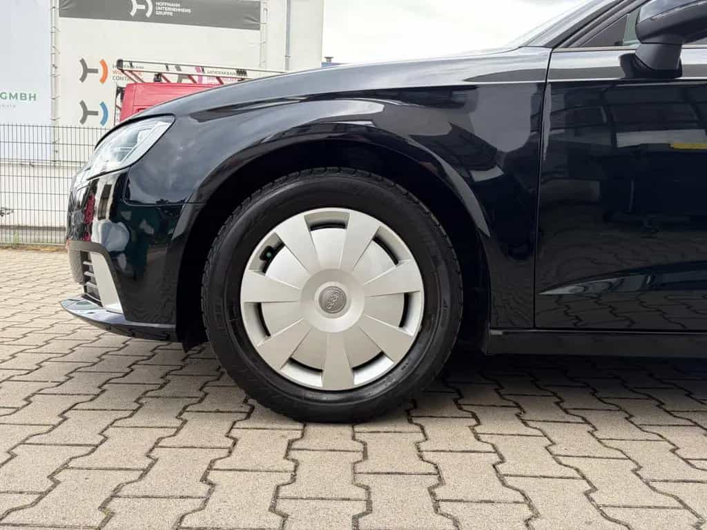 Audi A3 Sportback 35 TFSI sport Navi Xenon Klimaaut 11/2018-photo-8