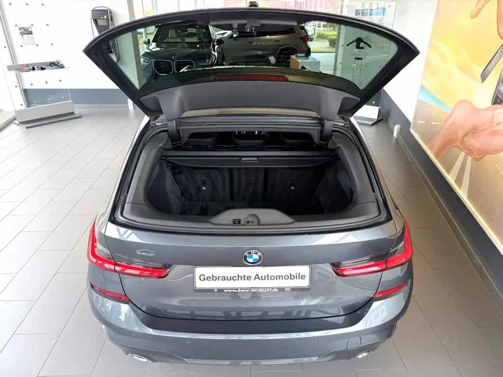 BMW 320 d xDr. Tour. M Sport KAM+ACC+LEDer+AHK+STANDH 09/2020-photo-15