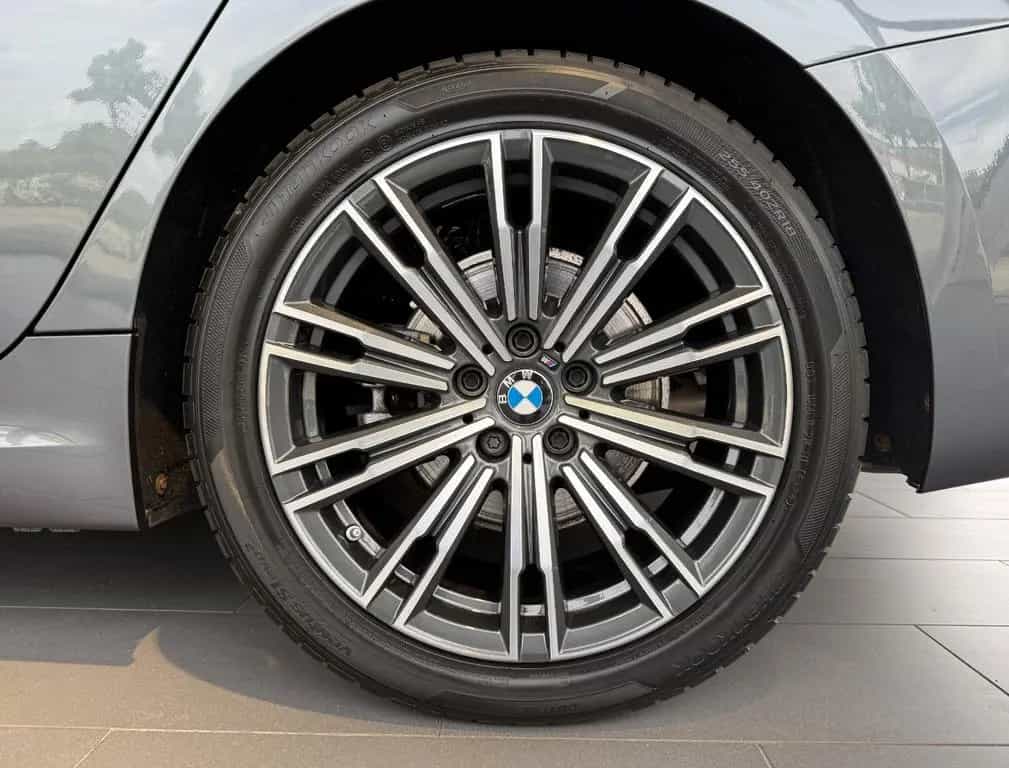 BMW 320 d xDr. Tour. M Sport KAM+ACC+LEDer+AHK+STANDH 09/2020-photo-38