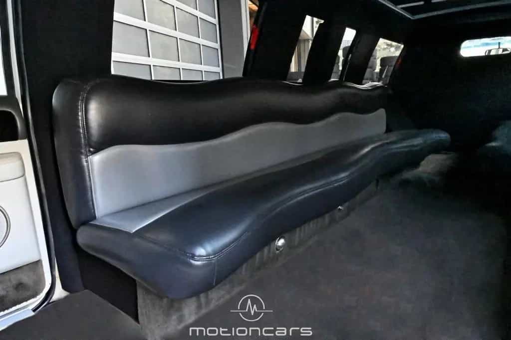 Lincoln Navigator Limousine 09/2004-photo-17