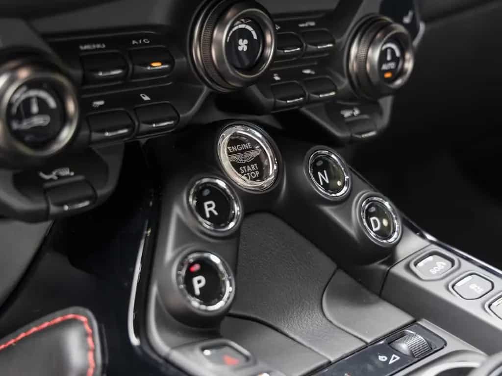 Aston Martin V8 Vantage -Onyx Black- 09/2019-photo-19