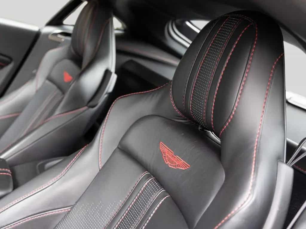 Aston Martin V8 Vantage -Onyx Black- 09/2019-photo-4
