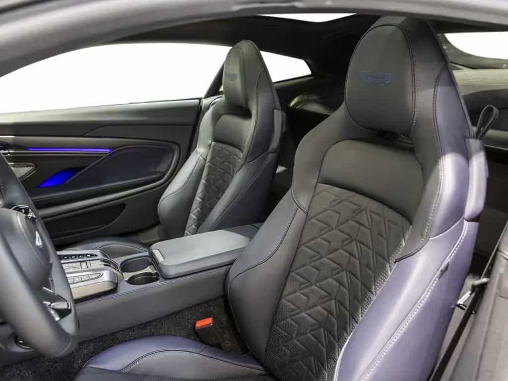 Aston Martin Vanquish V12 Vanquish -Ultramarine Black- 01/2025-photo-20