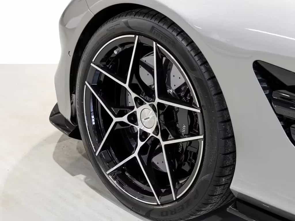 Aston Martin Vanquish Volante -Aluminite Silver- null-photo-3