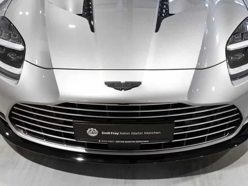 Aston Martin Vanquish Volante -Aluminite Silver- null-photo-9