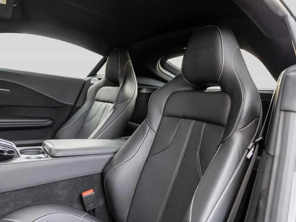 Aston Martin V8 Vantage -China Grey- null-photo-21