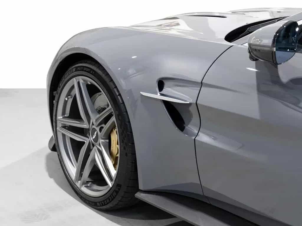 Aston Martin V8 Vantage -China Grey- null-photo-8