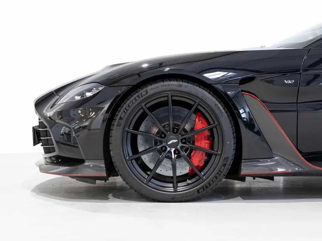 Aston Martin V12 Vantage New Vantage V12 Roadster -Onyx Black- 05/2023-photo-11