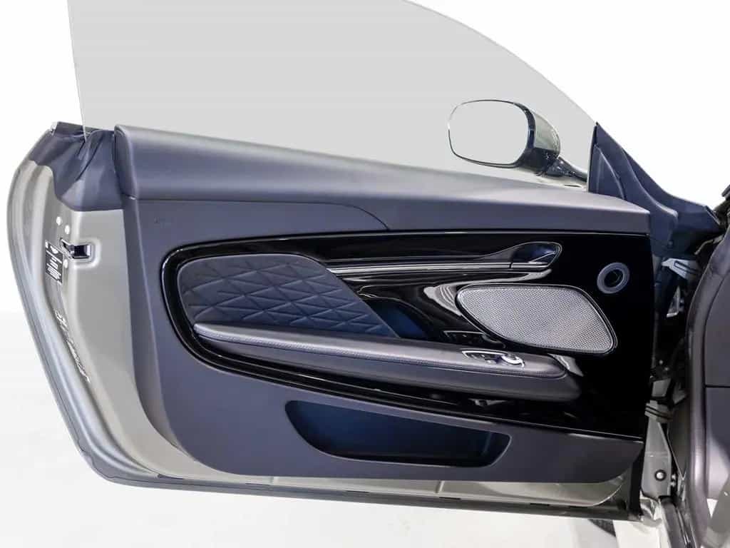 Aston Martin DB12 Volante -Titanium Grey- null-photo-15