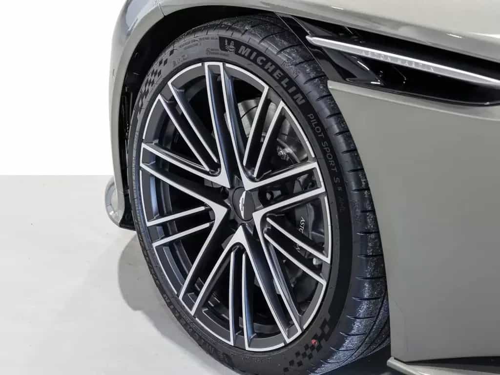 Aston Martin DB12 Volante -Titanium Grey- null-photo-3