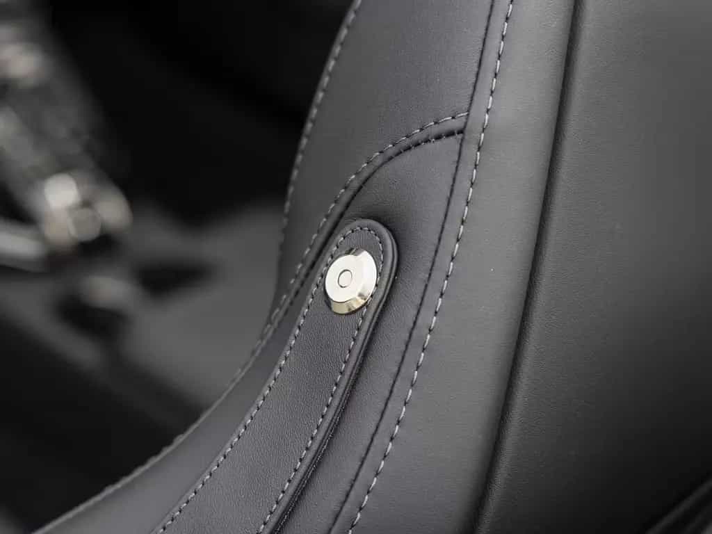 Aston Martin V8 Vantage Roadster -Xenon Grey- null-photo-20