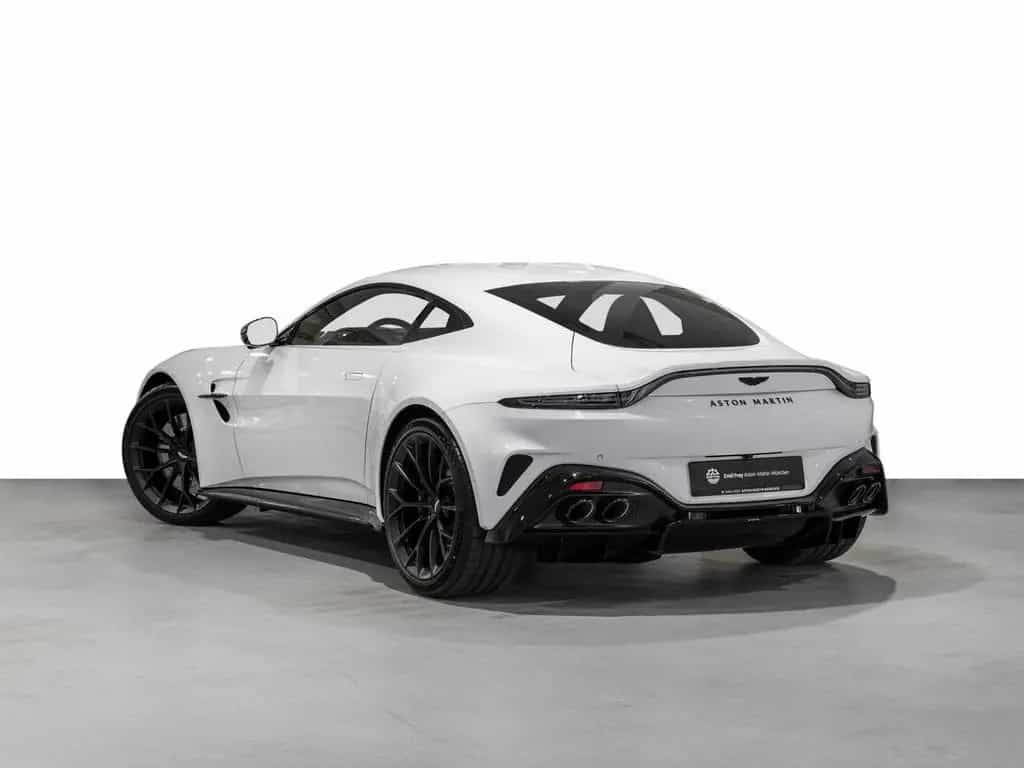 Aston Martin V8 Vantage -Zenith White- 01/2026-photo-1