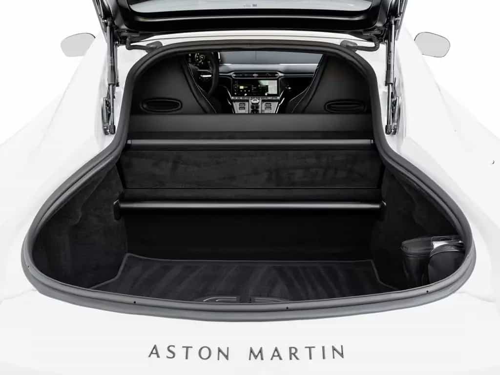 Aston Martin V8 Vantage -Zenith White- 01/2026-photo-13