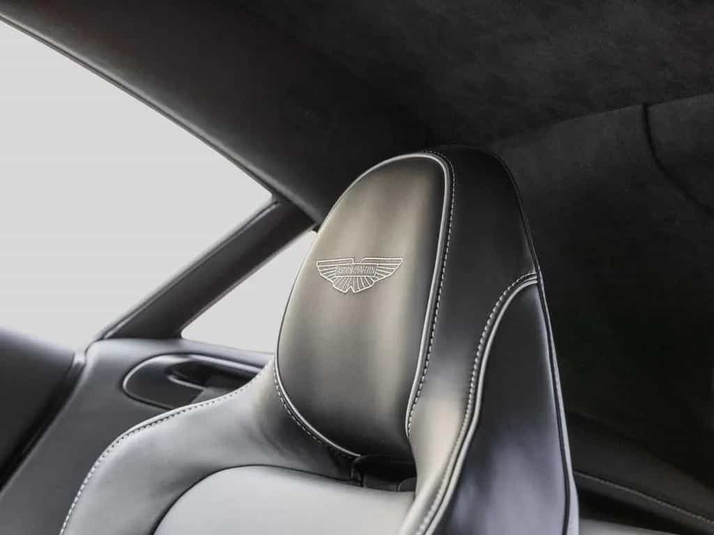 Aston Martin V8 Vantage -Zenith White- 01/2026-photo-4
