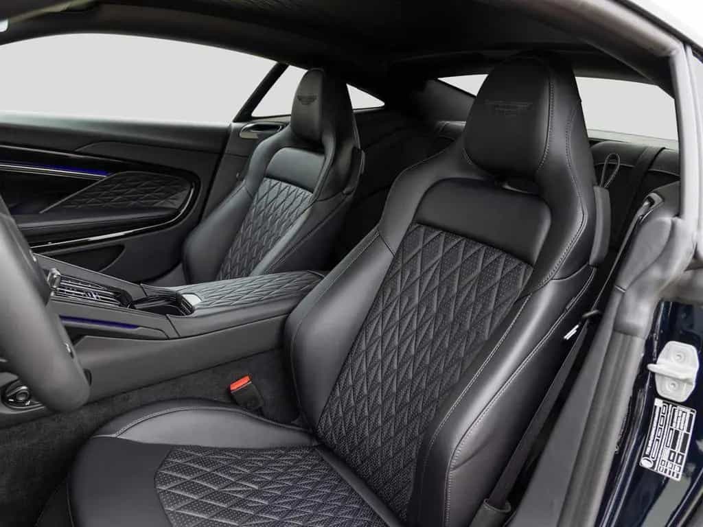 Aston Martin DB12 Coupe -Ultramarine Black- null-photo-15