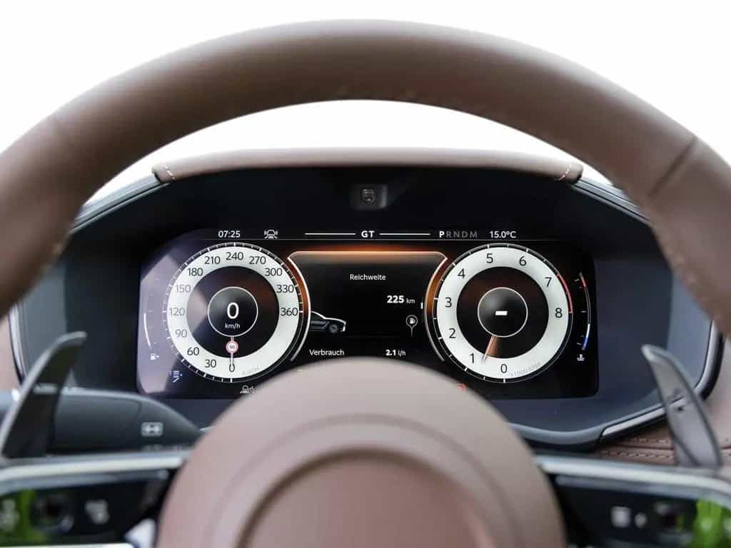 Aston Martin DBX 707 -Lightning Silver- null-photo-21
