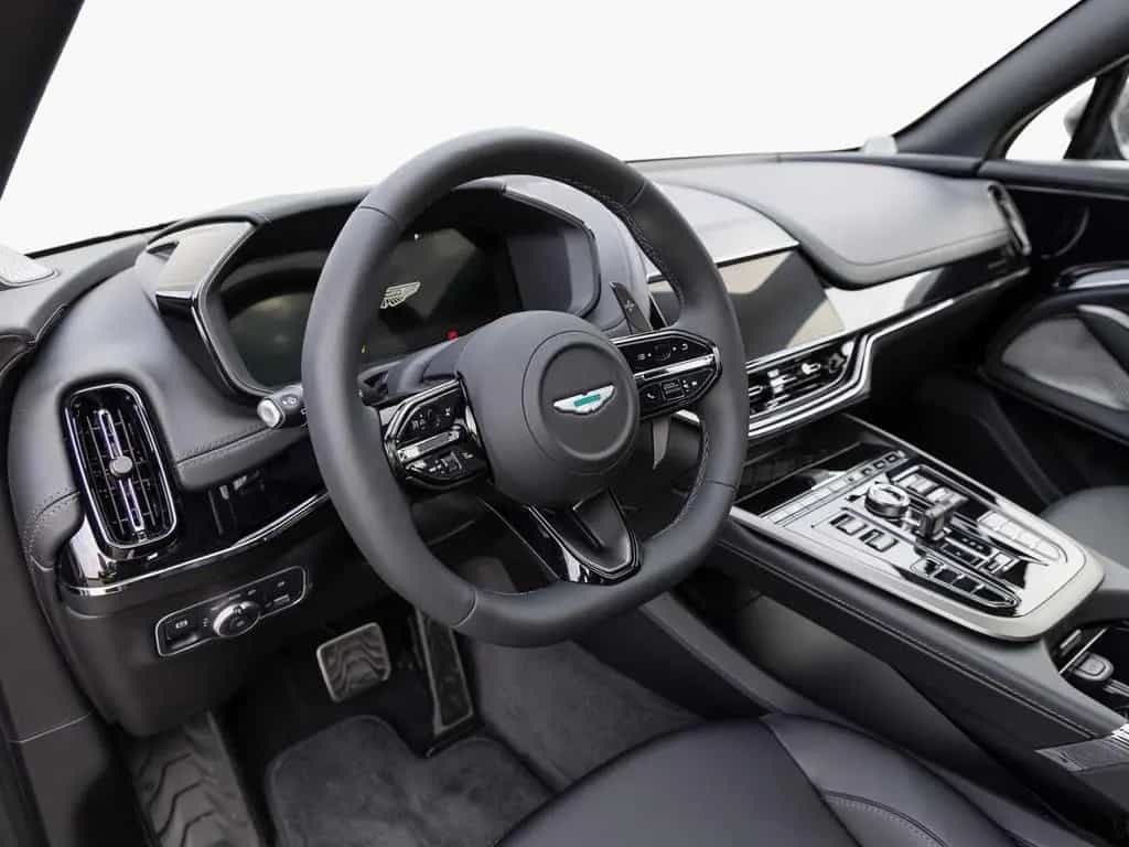Aston Martin DBX 707 - Minotaur Green - null-photo-15