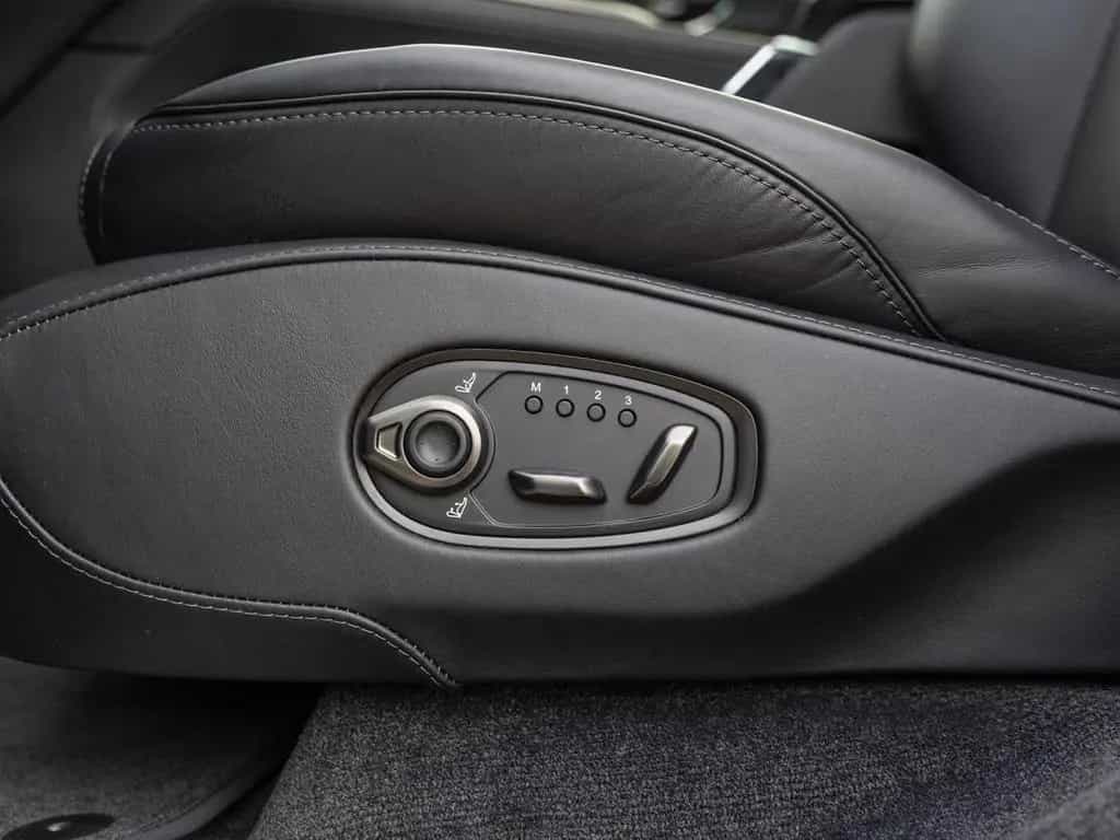 Aston Martin DBX 707 - Minotaur Green - null-photo-16