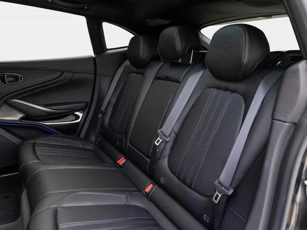 Aston Martin DBX 707 - Minotaur Green - null-photo-19