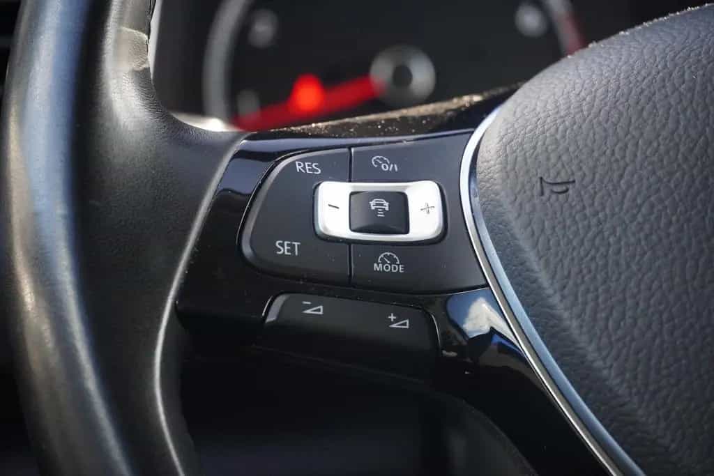 Volkswagen T-Roc 1.5 TSI Style LED Navi ACC Panorama Beats 04/2018-photo-12