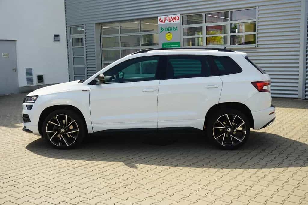 Skoda Karoq 1.5 TSI DSG Sportline LED Navi Kamera 04/2021-photo-1