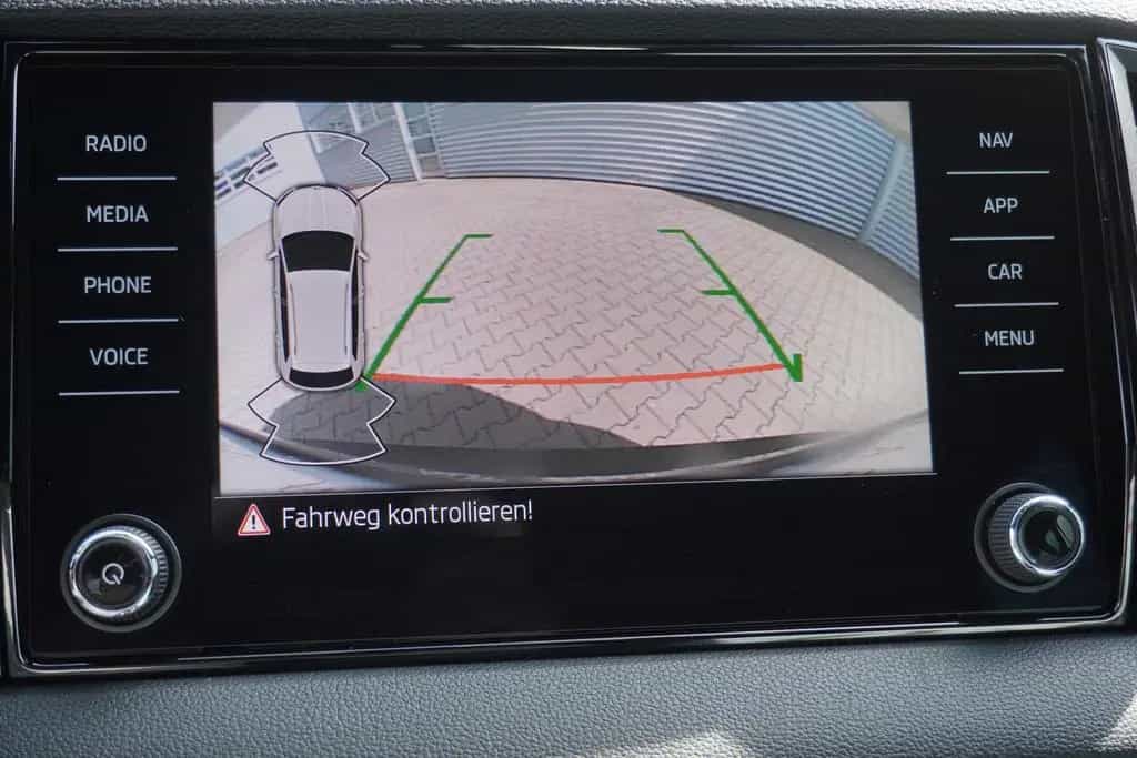 Skoda Karoq 1.5 TSI DSG Sportline LED Navi Kamera 04/2021-photo-15