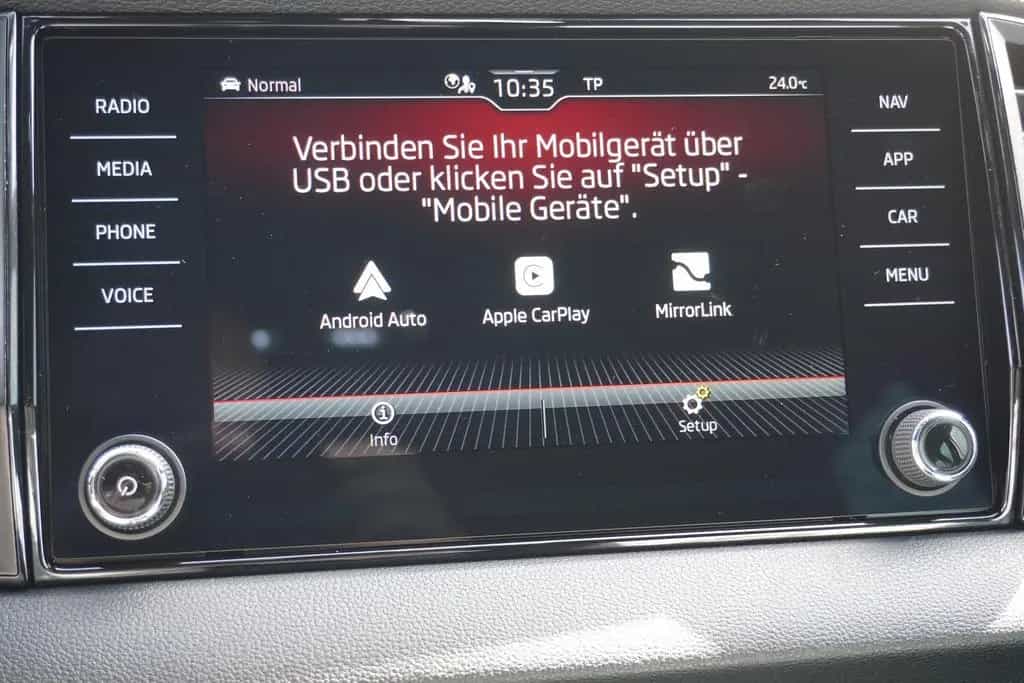 Skoda Karoq 1.5 TSI DSG Sportline LED Navi Kamera 04/2021-photo-17