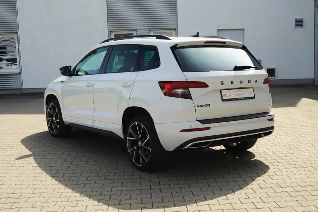 Skoda Karoq 1.5 TSI DSG Sportline LED Navi Kamera 04/2021-photo-2