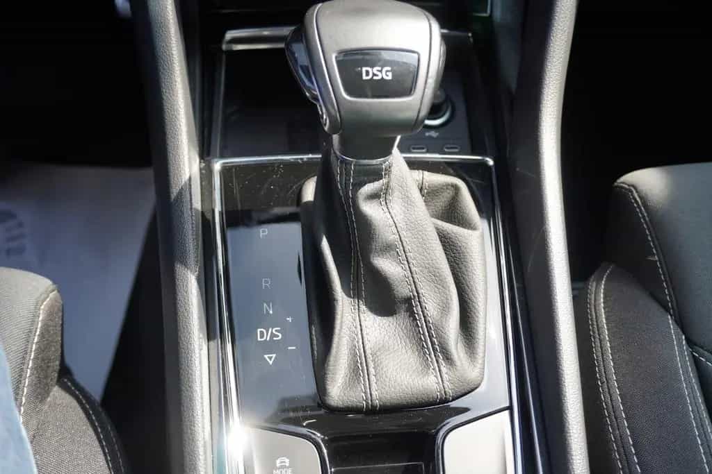 Skoda Karoq 1.5 TSI DSG Sportline LED Navi Kamera 04/2021-photo-20