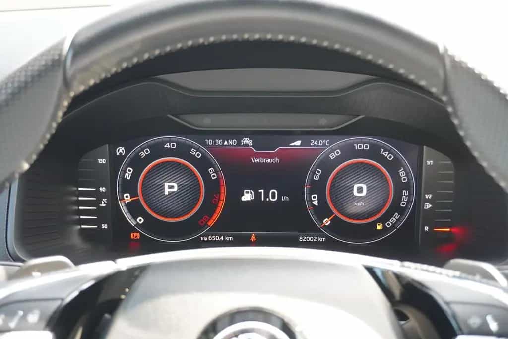 Skoda Karoq 1.5 TSI DSG Sportline LED Navi Kamera 04/2021-photo-22