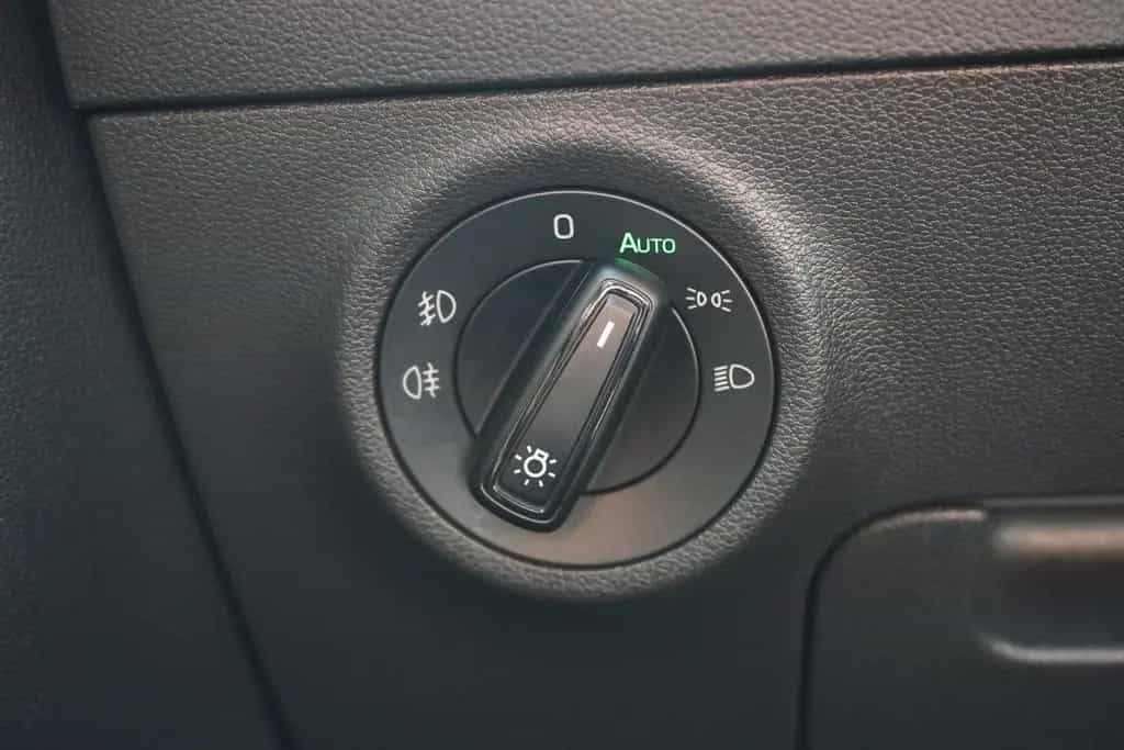 Skoda Karoq 1.5 TSI DSG Sportline LED Navi Kamera 04/2021-photo-28