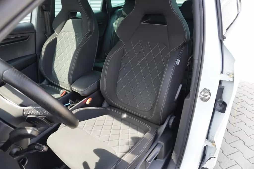Skoda Karoq 1.5 TSI DSG Sportline LED Navi Kamera 04/2021-photo-8