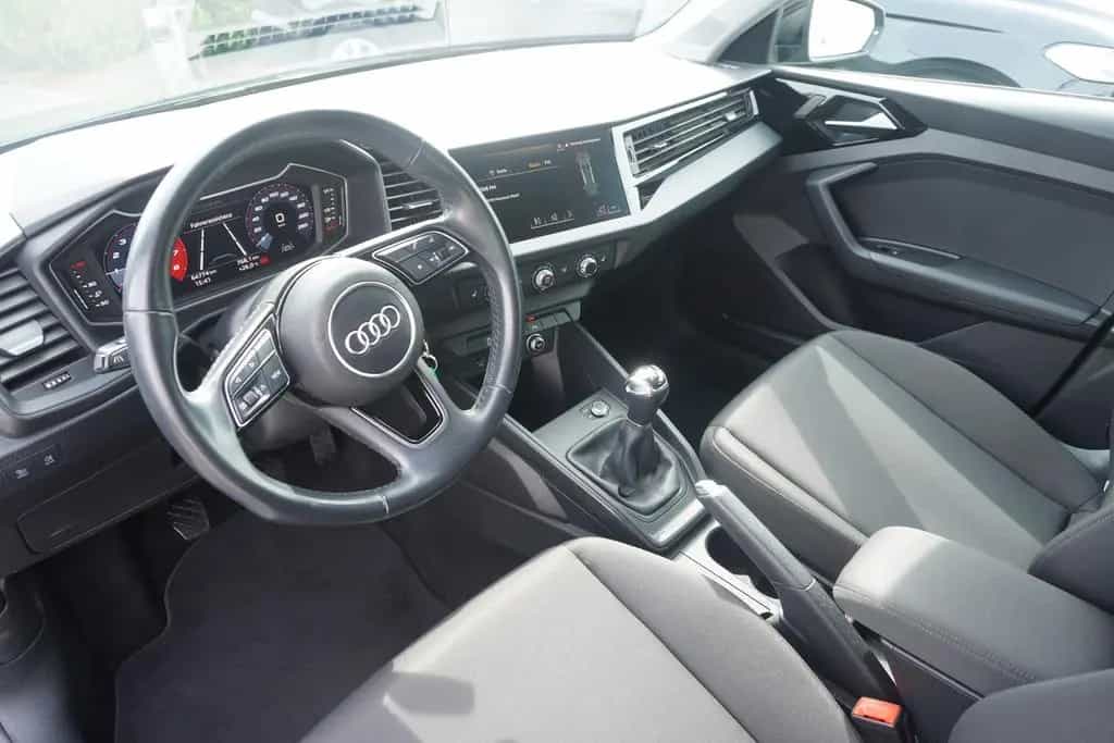 Audi A1 1.0 TFSI advanced LED Navi Sitzheizung Klima 01/2020-photo-10