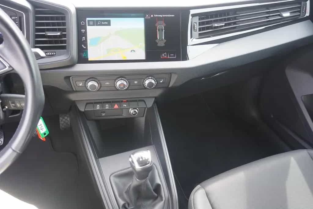 Audi A1 1.0 TFSI advanced LED Navi Sitzheizung Klima 01/2020-photo-14