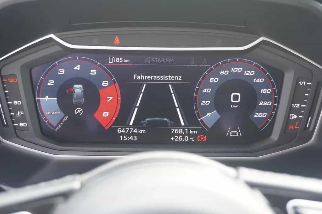 Audi A1 1.0 TFSI advanced LED Navi Sitzheizung Klima 01/2020-photo-23