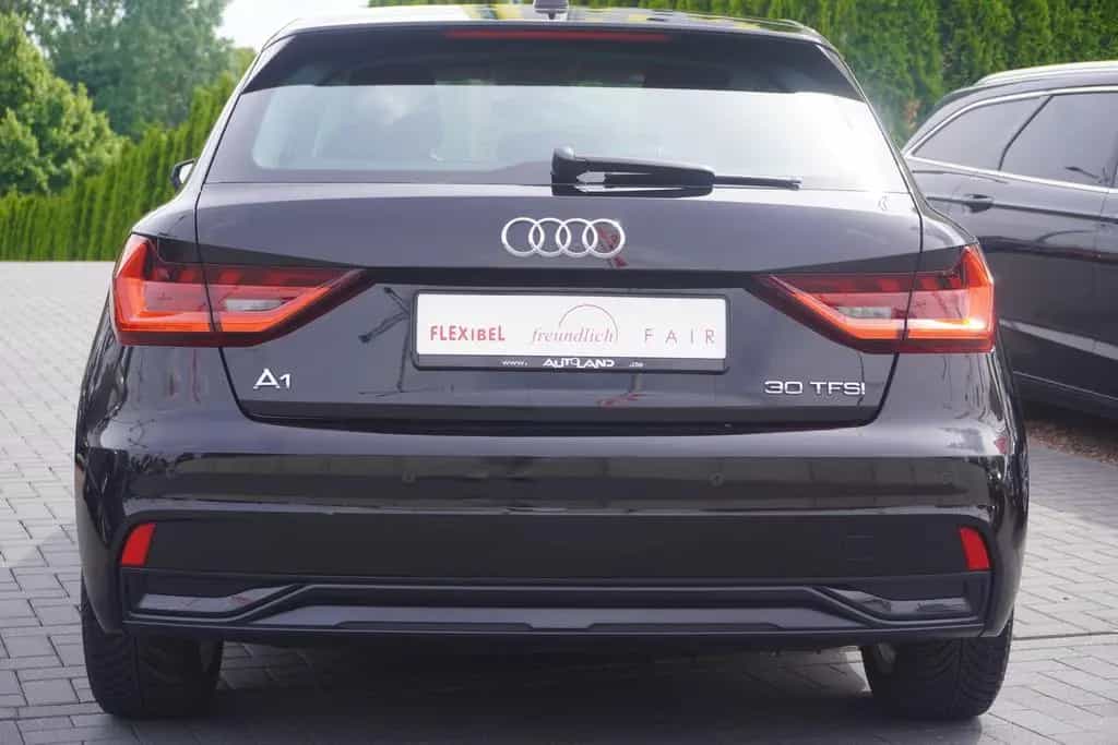 Audi A1 1.0 TFSI advanced LED Navi Sitzheizung Klima 01/2020-photo-4