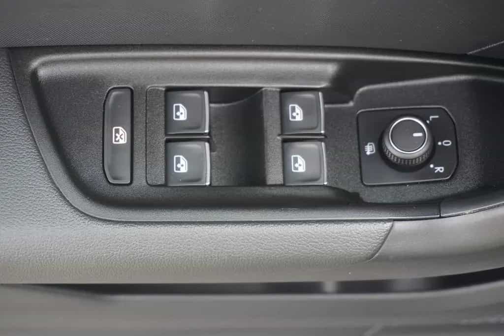 Audi A1 1.0 TFSI advanced LED Navi Sitzheizung Klima 01/2020-photo-7