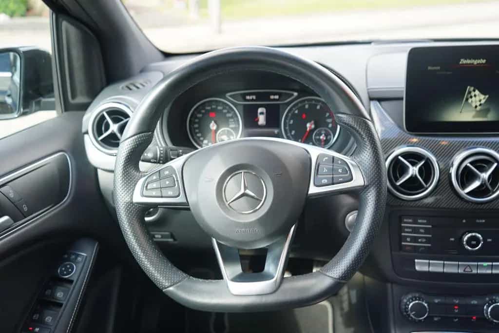 Mercedes-Benz B 200 B200 AMG Line LED Navi Panorama Totwinkel 09/2017-photo-22