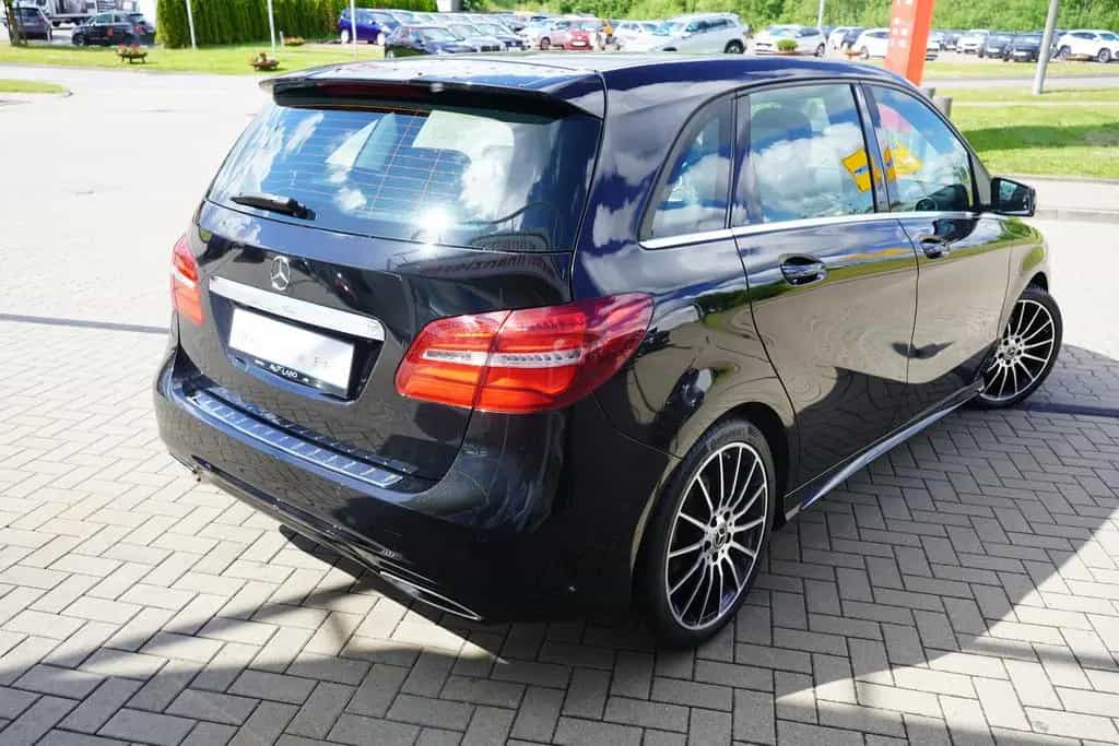 Mercedes-Benz B 200 B200 AMG Line LED Navi Panorama Totwinkel 09/2017-photo-5