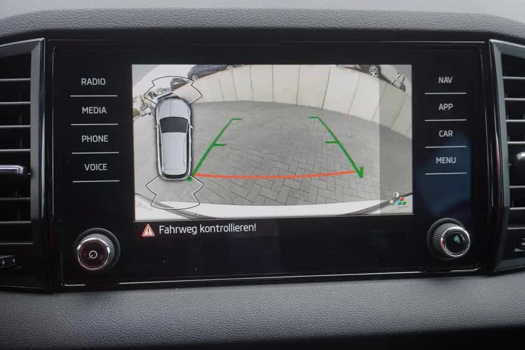 Skoda Karoq 1.5 TSI DSG Sportline LED DCC Standheizung 04/2022-photo-26