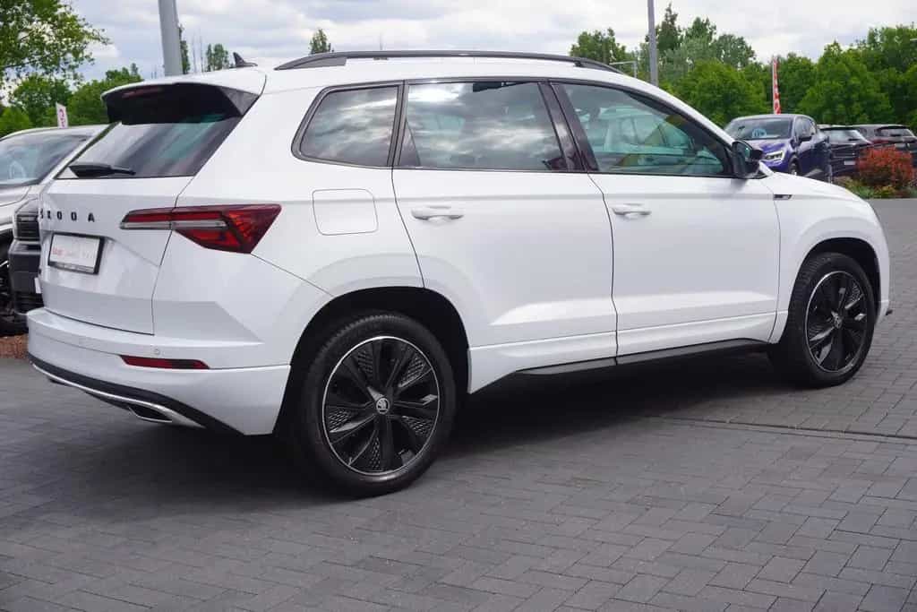 Skoda Karoq 1.5 TSI DSG Sportline LED DCC Standheizung 04/2022-photo-3